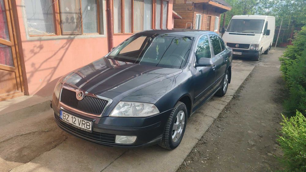 Vând doua autovehicule: audi A4 și Skoda Octavia 2