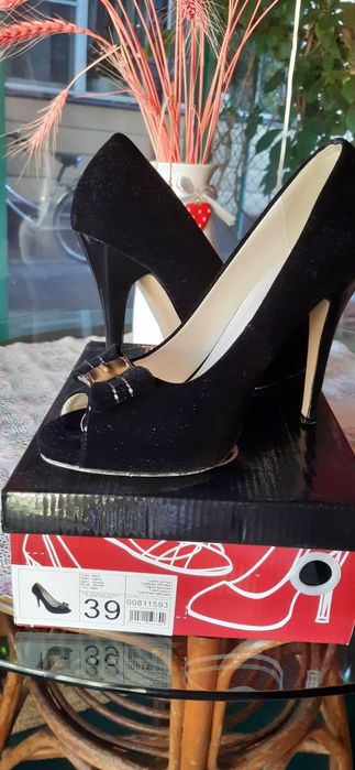 Туфли продам в отличном состоянии