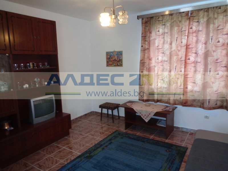 Продава се етаж от къща в Кокаляне!