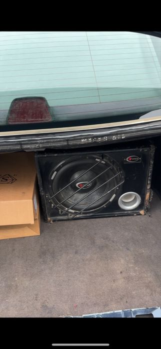 Продам Сабуфер  срочна играет хорошо …..