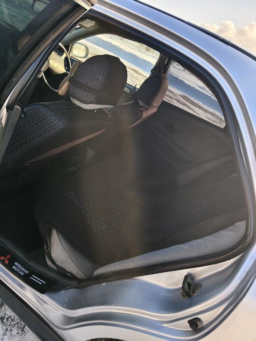 Автомобиль Mitsubishi charisma Митсубиси АКПП автомат