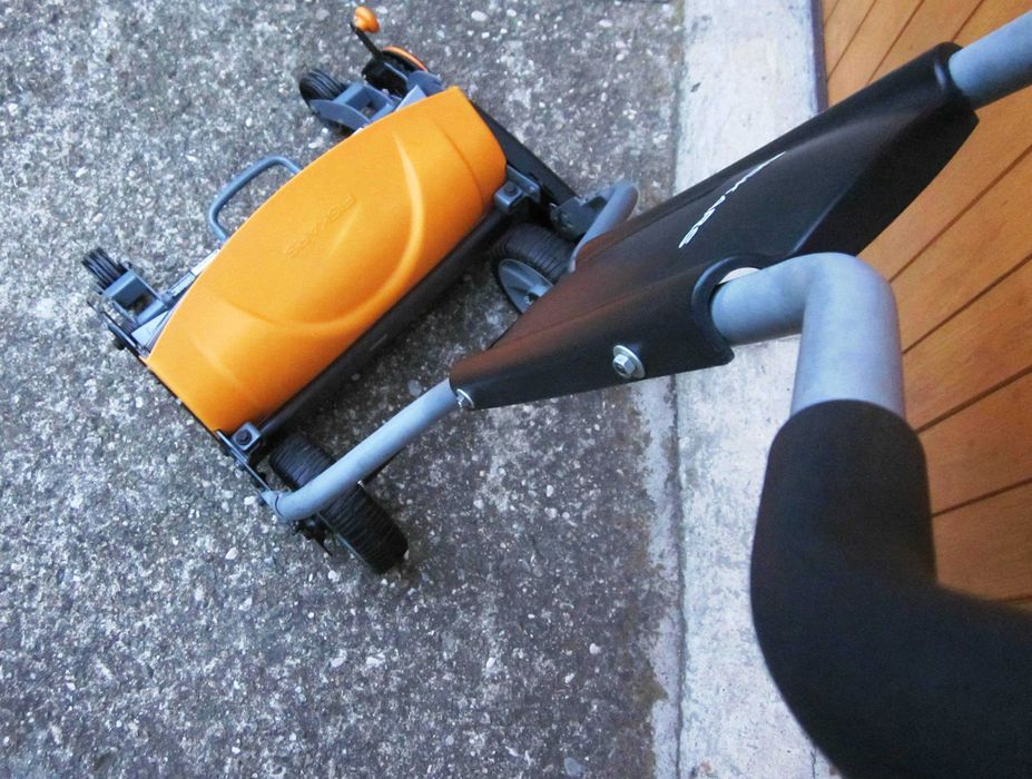 Masina tuns iarba manuala Fiskars