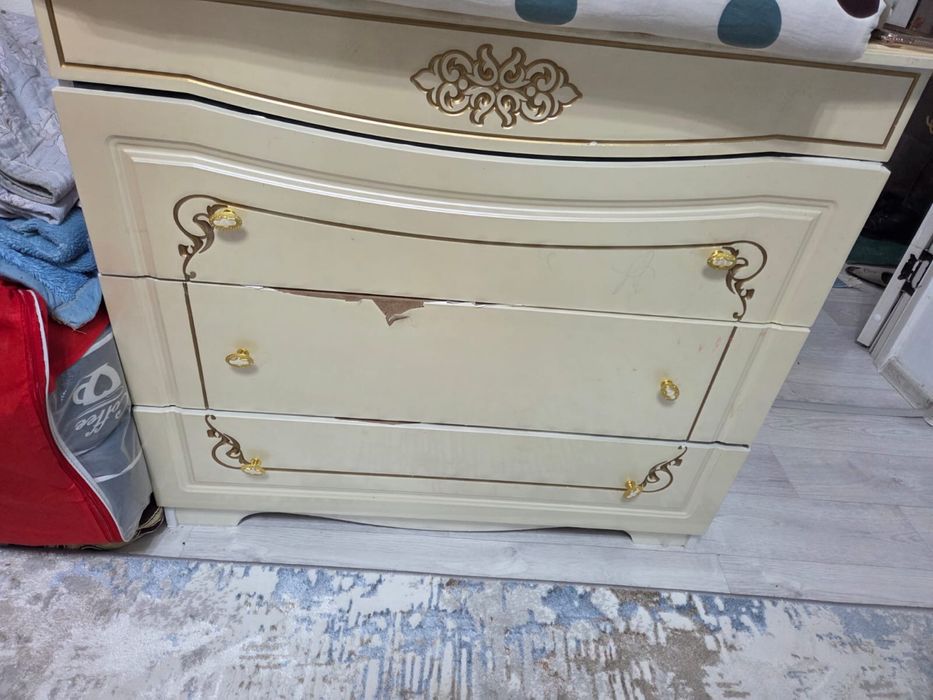 Спальный гарнитур