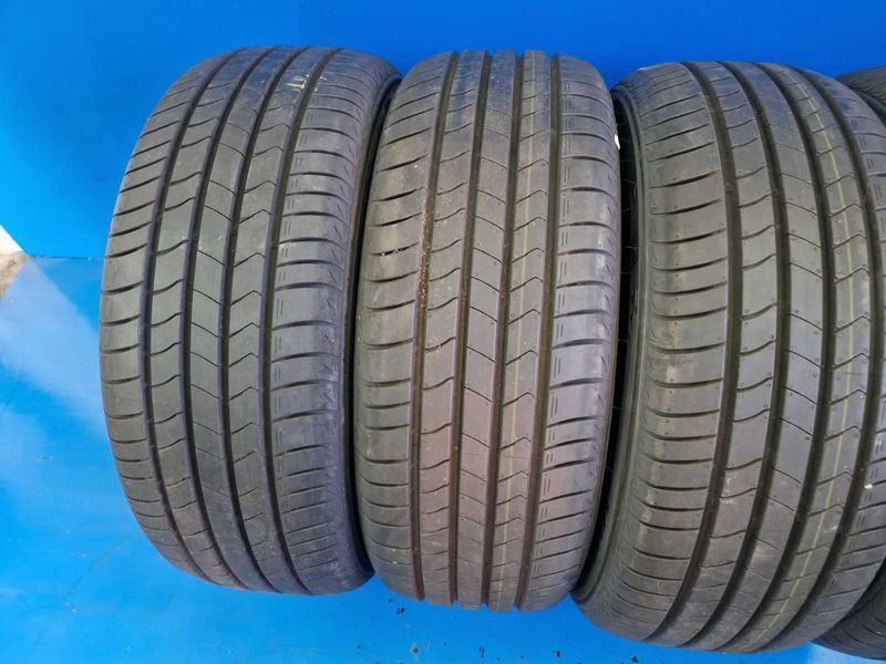 4 Kumho R18 215/55
летни гуми DOT0823