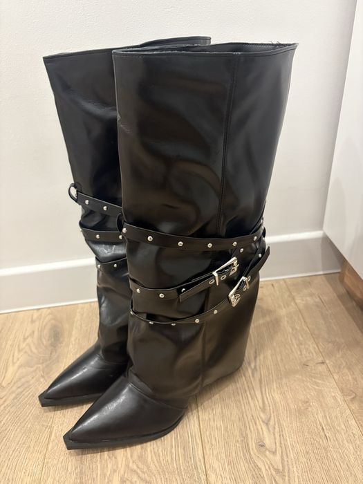 Продам новые сапоги