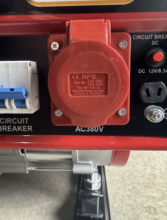 Dezumidificator profesional de inchiriat / Generator pe benzina 5KW 220V 380V