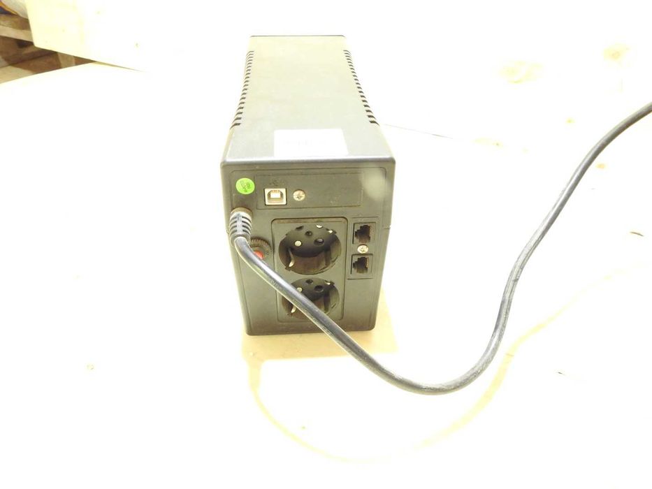 UPS pentru calculator/centrala