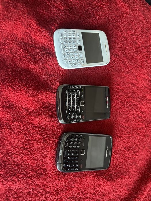 Telefon BlackBerry perfect funcțional.  Pret/ bucata