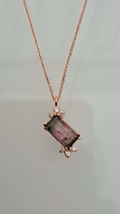 Colier aur, turmalina si diamante