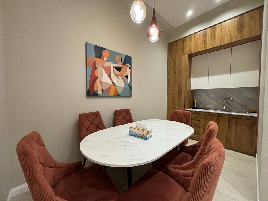 Продается шикарный офис с мебелью и техникой