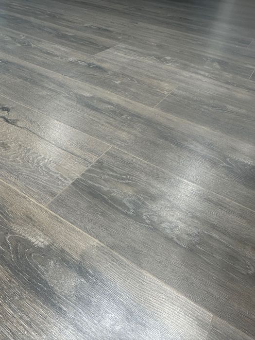 Продам б/у ламинат