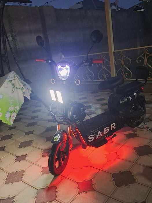 Продаётся Скутер 57к торг