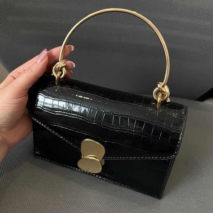 Лаковая сумка женская