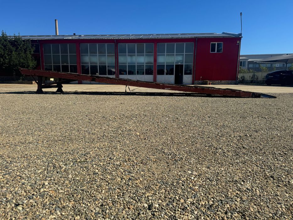 Товаро/разтоварителна рампа за транспортна, стр. и зем. техника