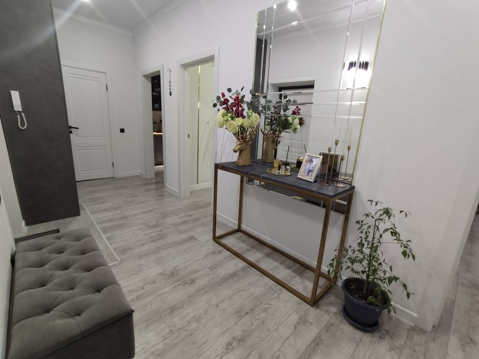 Продам квартиру мкр Байтерек (9 мкр)