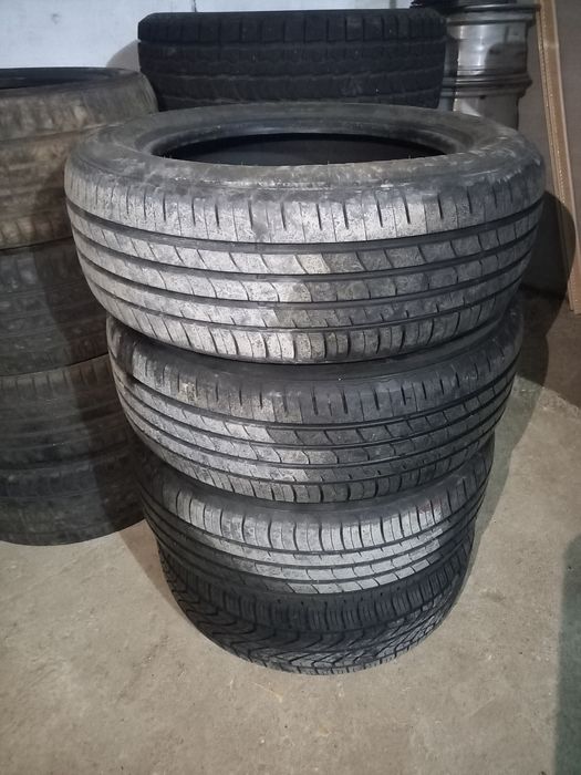 Шины летний  215. 60.р 17