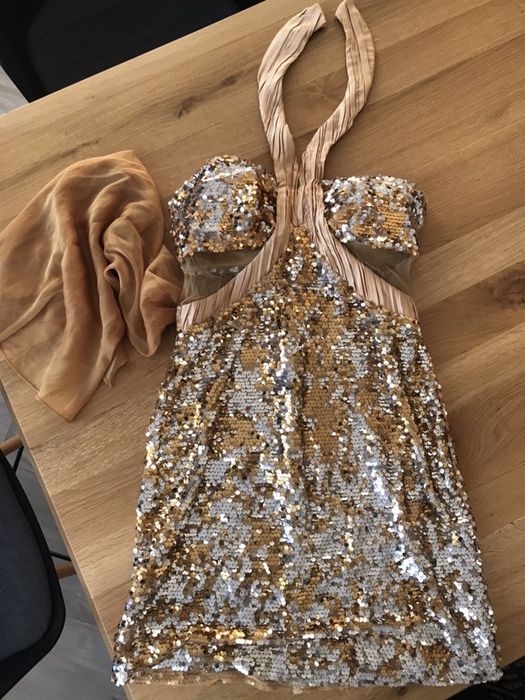 Rochie paiete aurie