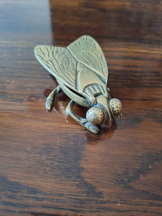 Пепелник и Гилотина за пури