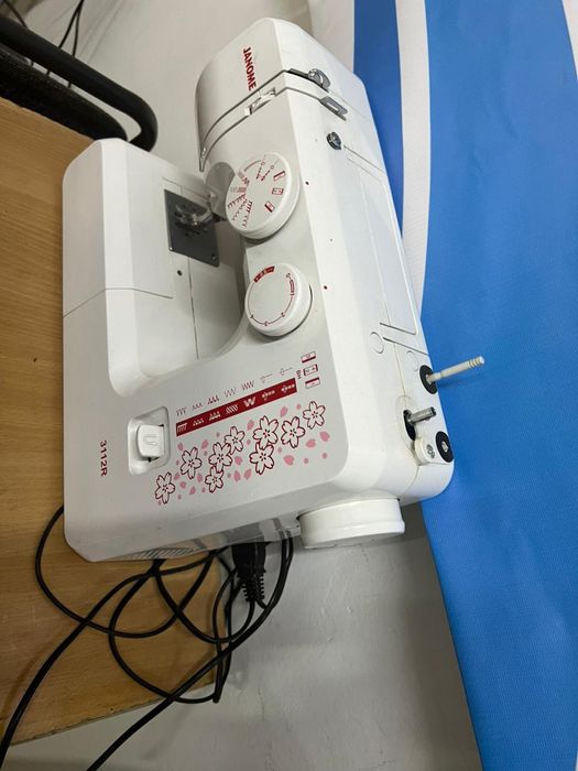 Швейные машинки 14 штук