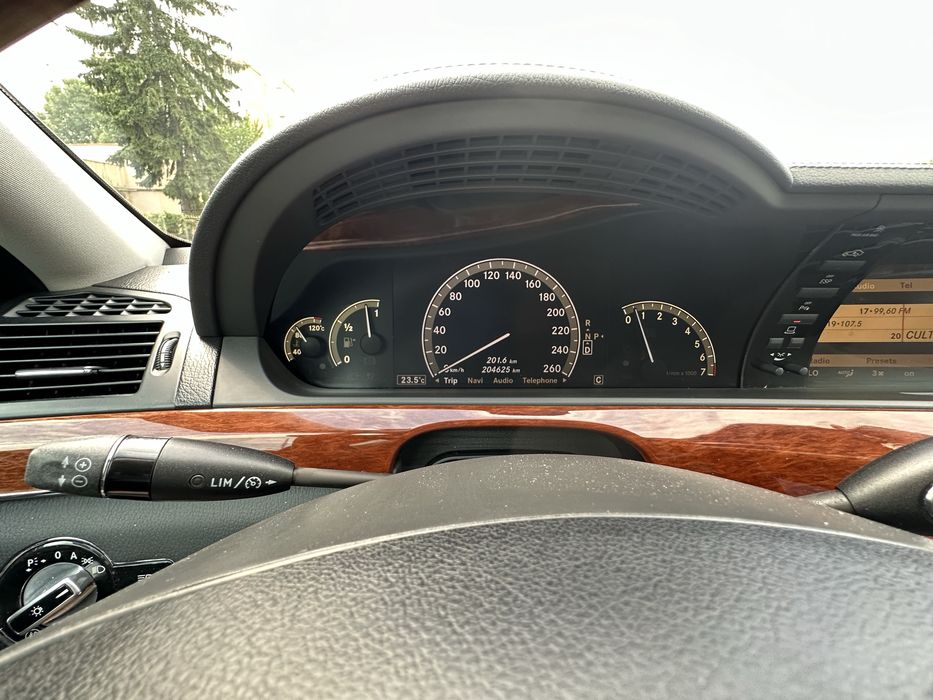 VAND MERCEDES S350 , 216 mii,singur proprietar de noua! Intretinuta excesiv cu toate schimburile la zi inclusiv Carte Service in reteaua Autoklass
