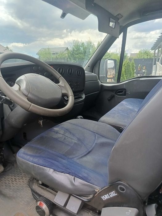 Vând sau schimb Iveco daily