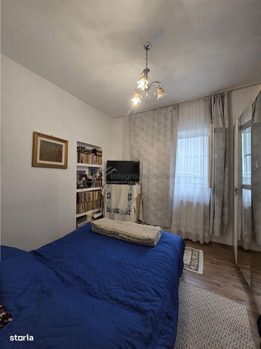 Integris Casa cu 5 camere,curte individuala,Str Gradinarilor,Oradea