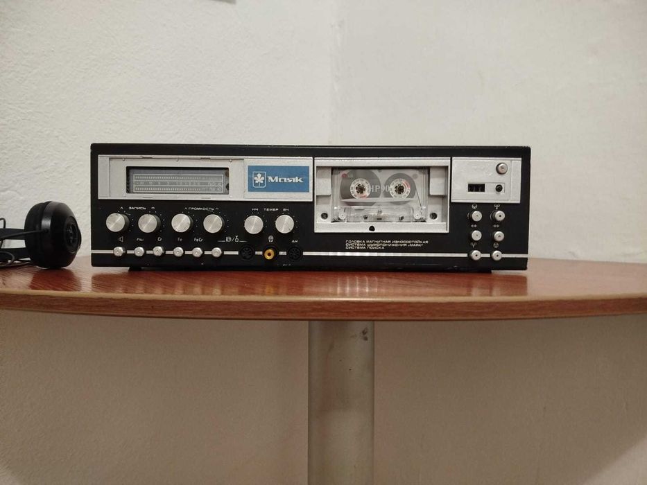 кассетный магнитофон "Маяк"