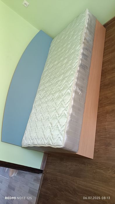 Единично легло с матрак лично вземане от Сливен