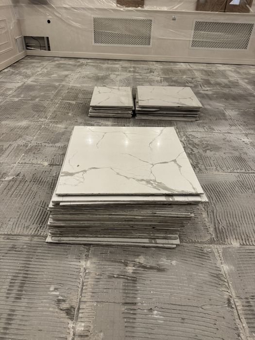 Кафель б/у 80/80 продам