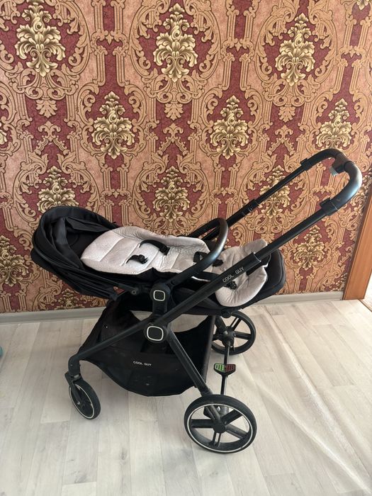 Продам коляску легкая ,