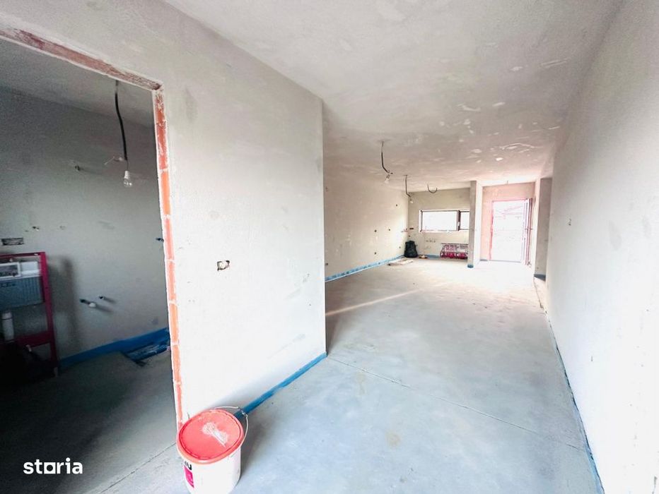 Duplex pe parter 4 camere si 2 bai - Mosnita Noua in zona foarte buna