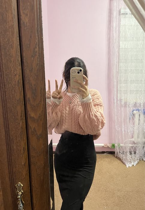 Свитер вязаный