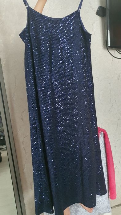 Әдемі көйлек сатылады