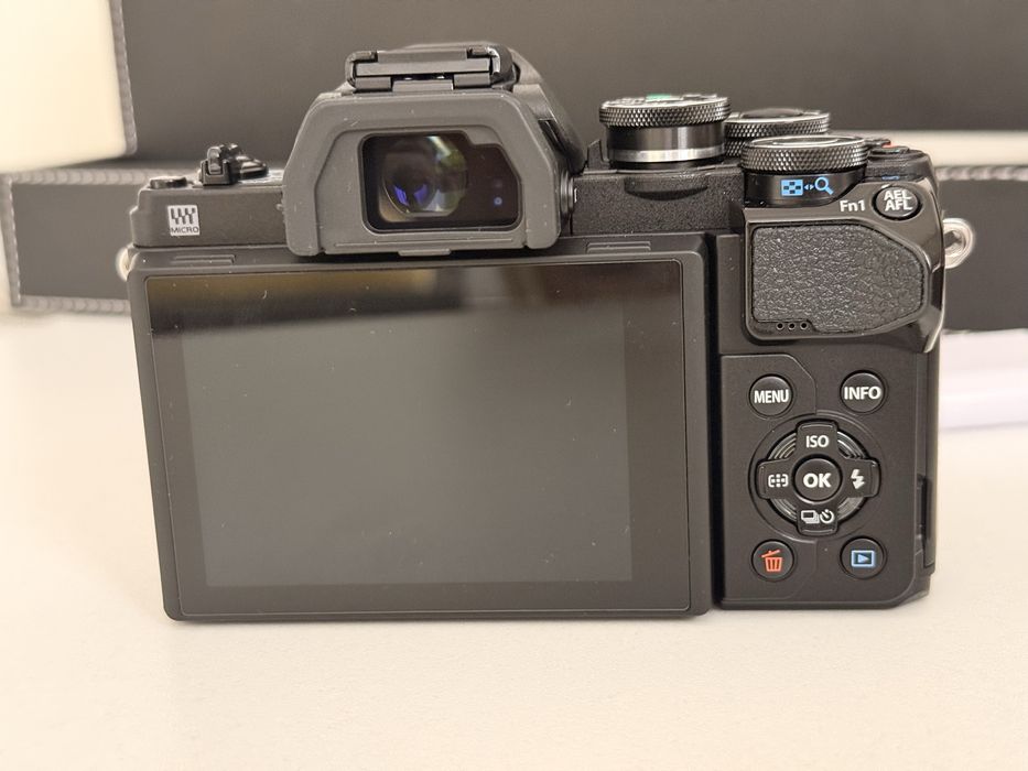 Olympus OMDE 10iiis