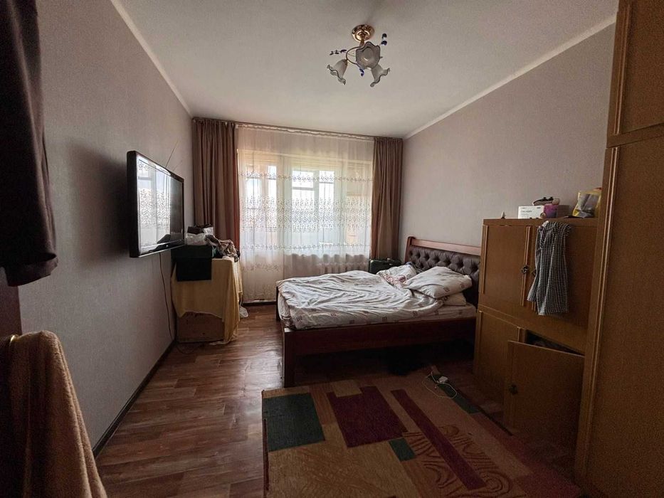Продам трехкомнатную квартиру