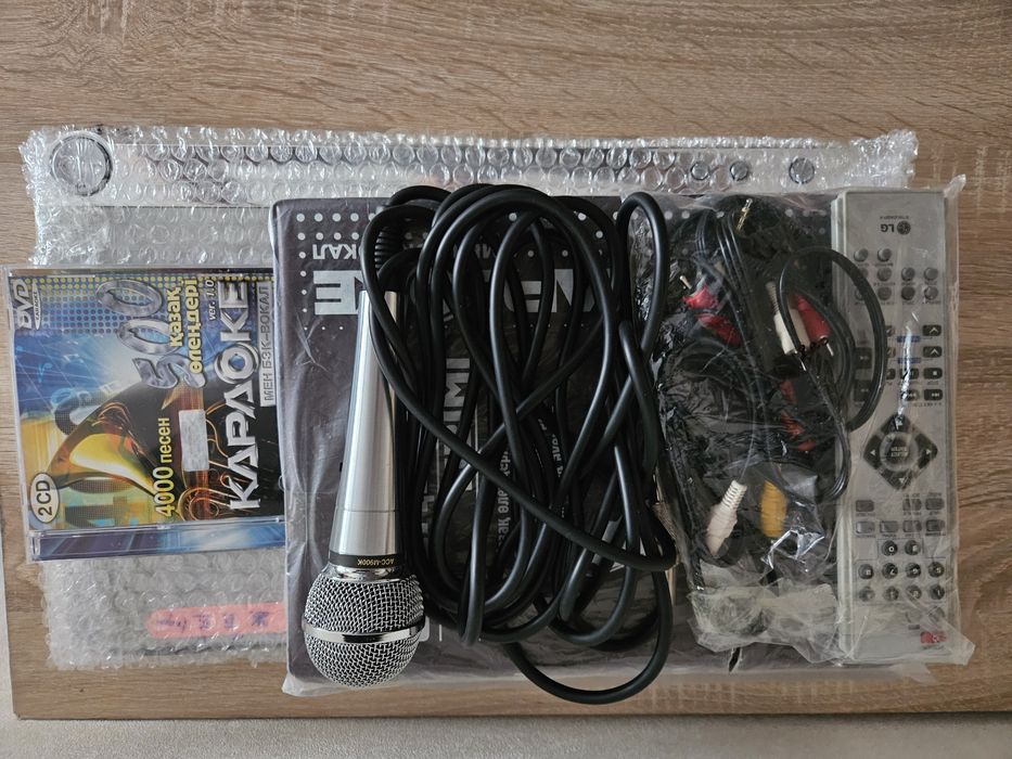 Продам Караоке, с микрофоном, диск с казахскими песнями