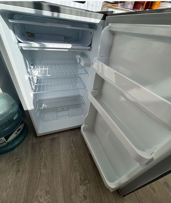 Хладилник Arielli