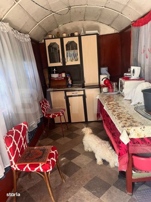 Casa 2 camere, 116 mp, teren 3.548 mp, zona Tataresti
