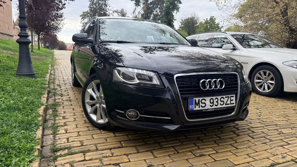Audi A3 negru  capacitate 2000  disel