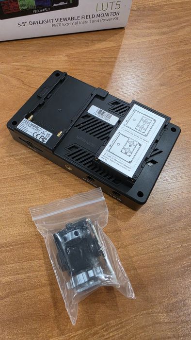 Накамерный моритор Feelworld Lut 5