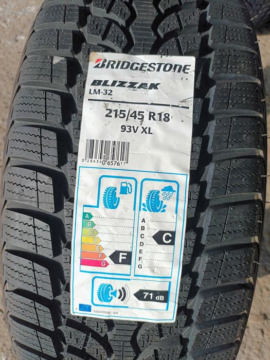 1 Нови зимна гума 215/45R18 Bridgestone Blizzak LM-32 XL 93V XL с борд