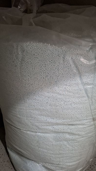 Продавам Перлит  0,5 кубик  50 лв.