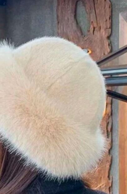 caciula dama alba- crem