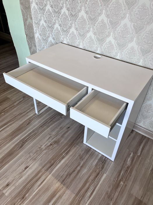 Стол Икеа письменный