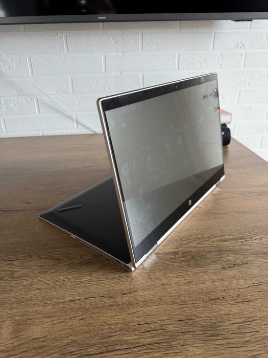 Продавам лаптоп HP Pavilion x360 14"