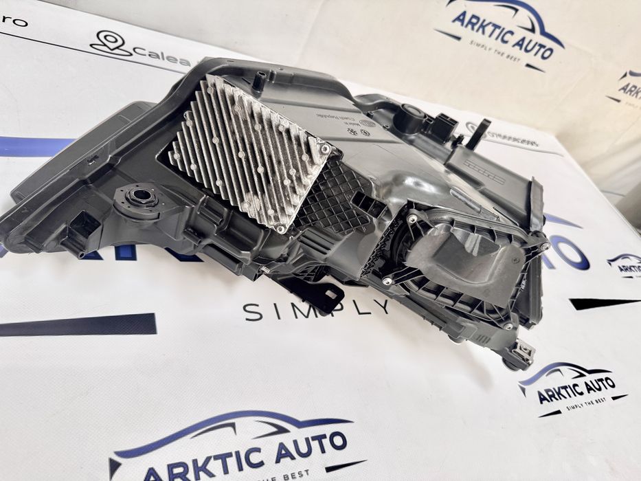 Far stanga Matrix Audi A6 4K cod 4K0941035