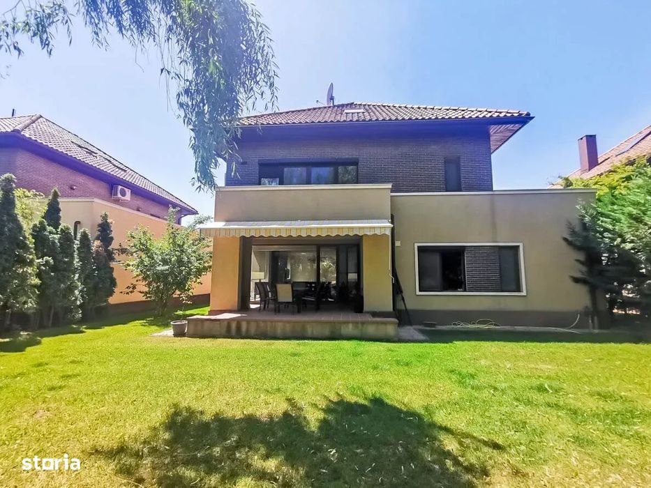Închiriere Vila Individuala Complex Cu Piscina,Zona Iancu Nicolae !