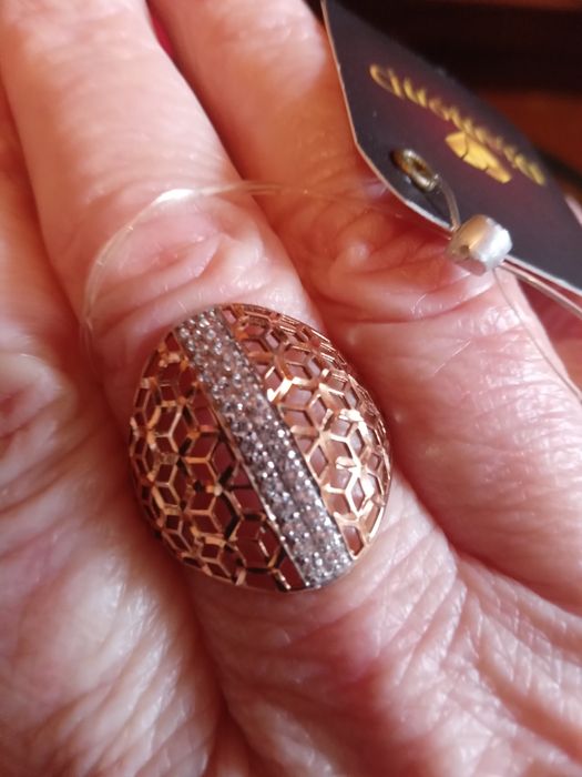 Продам золотые украшения