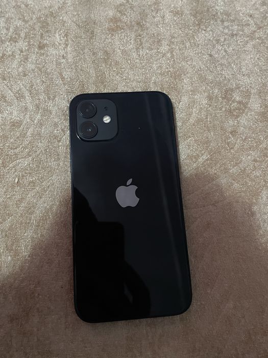 iphone 12. 64GB