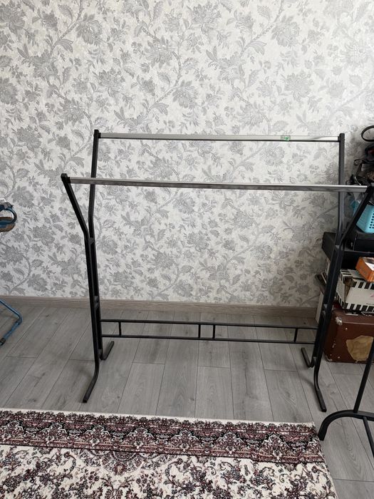 кийимлар учун кушай вешалка